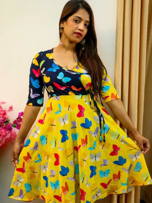 Front-Tied Dress with Two-Tone Charm of Butterflies