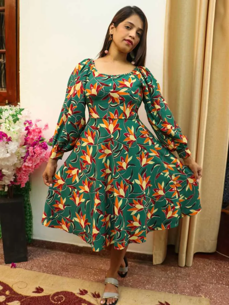 Green Elegance: Long Sleeve Puff with Box Neckline