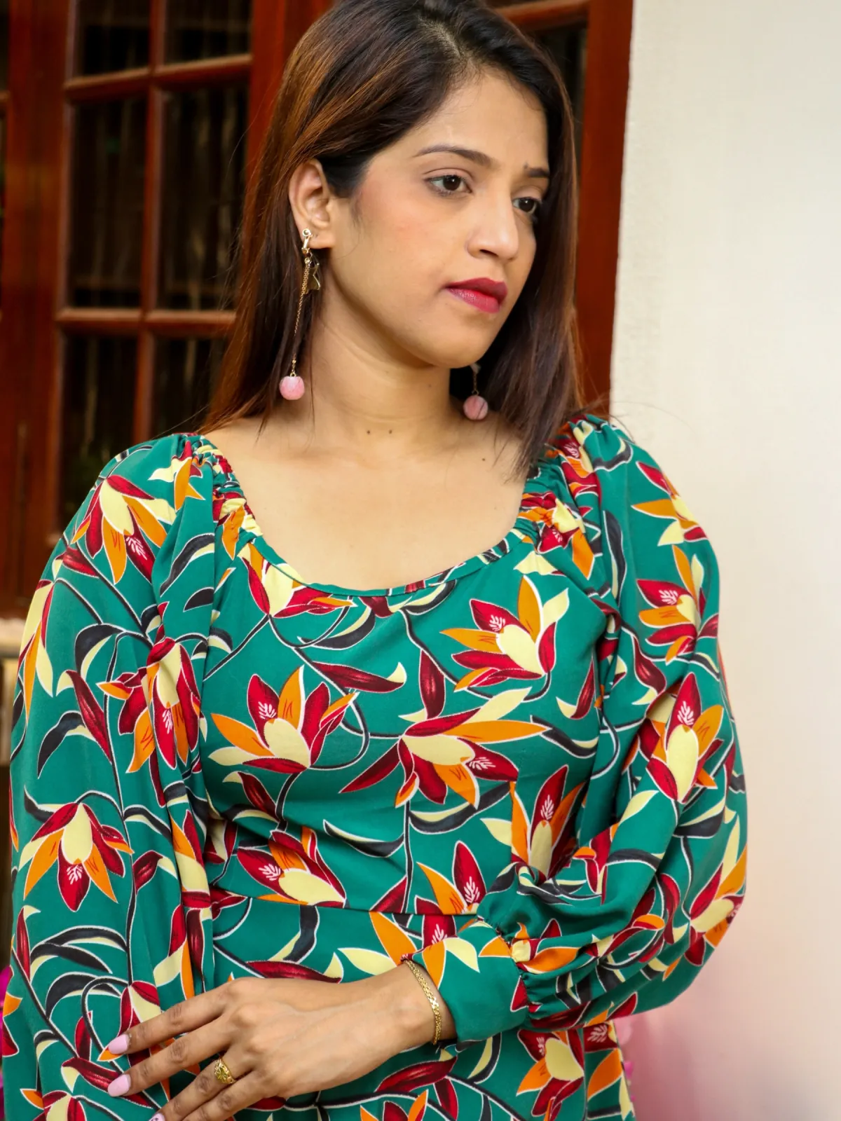 Green Elegance: Long Sleeve Puff with Box Neckline